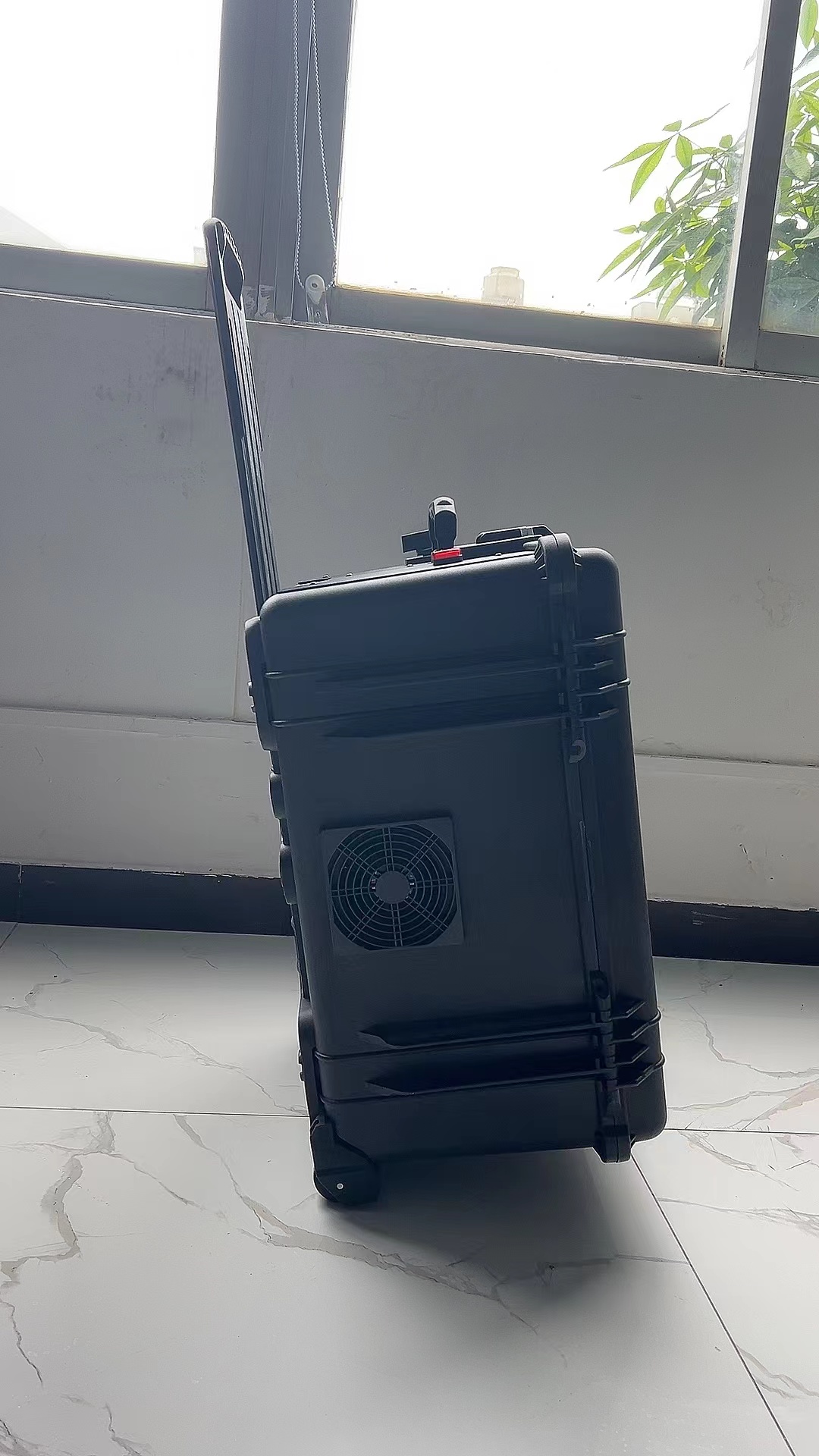 西吉手拉箱型移动通信干扰器